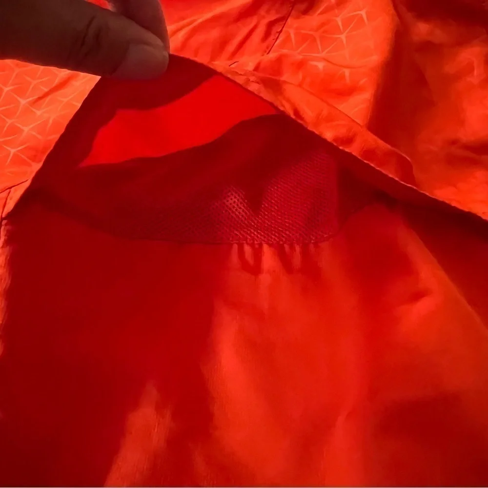 The North Face Orange Men’s Hommes Jacket‎ Size Medium